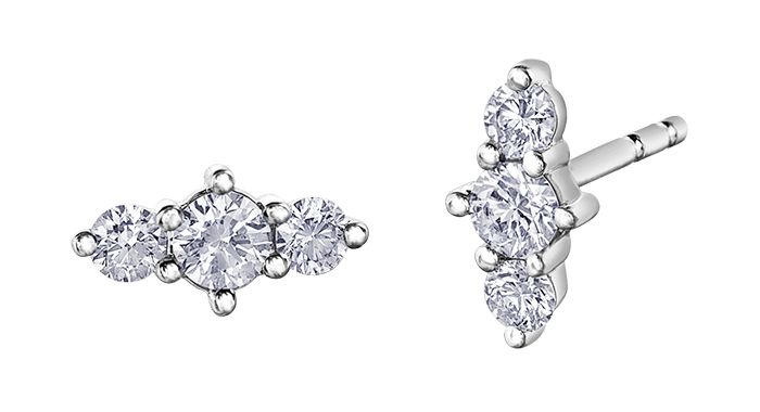 Maple Leaf Diamonds Earrings EE4146W/32 | La Maison Monaco