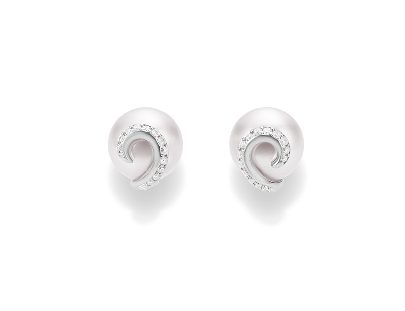 Mikimoto Embrace MEA10164ADXW Earrings